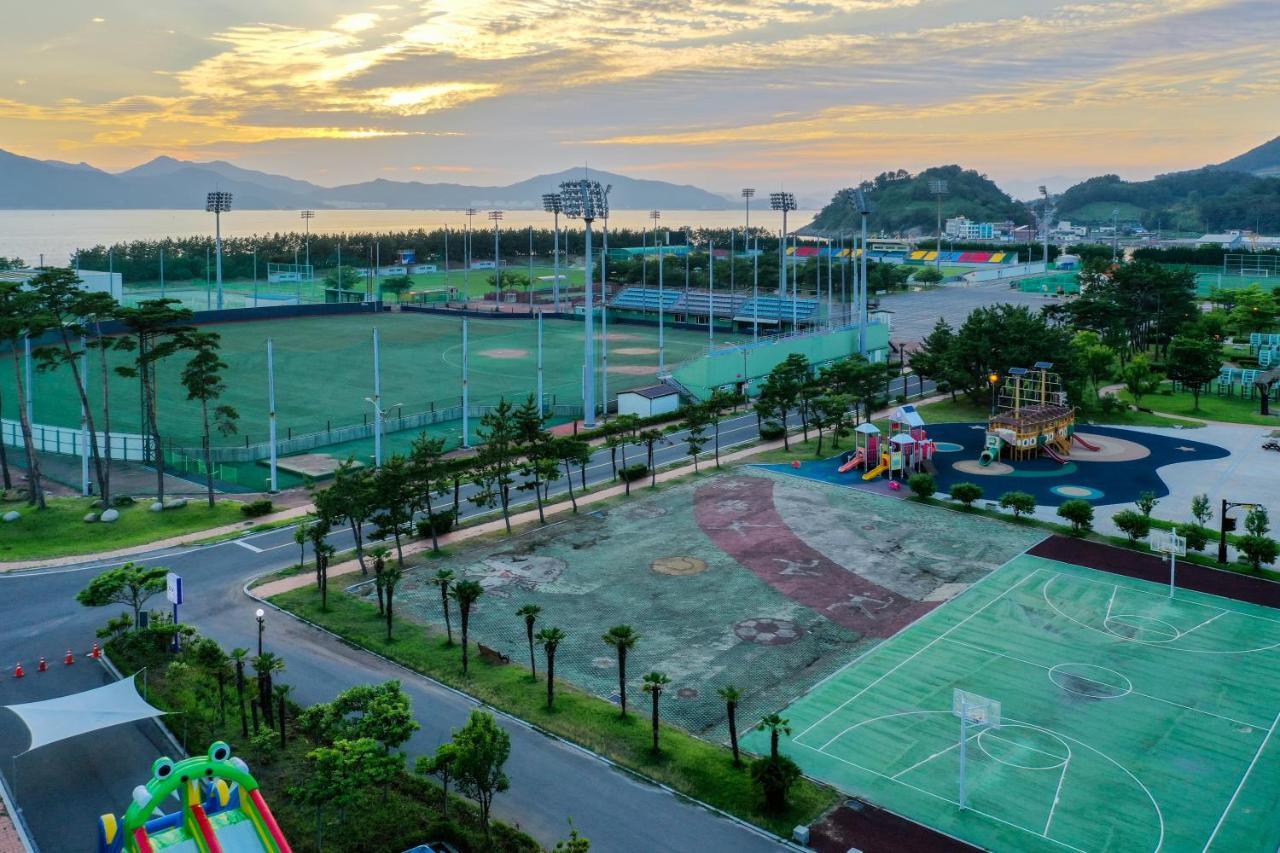 Namhae Sports Park Hotel Esterno foto