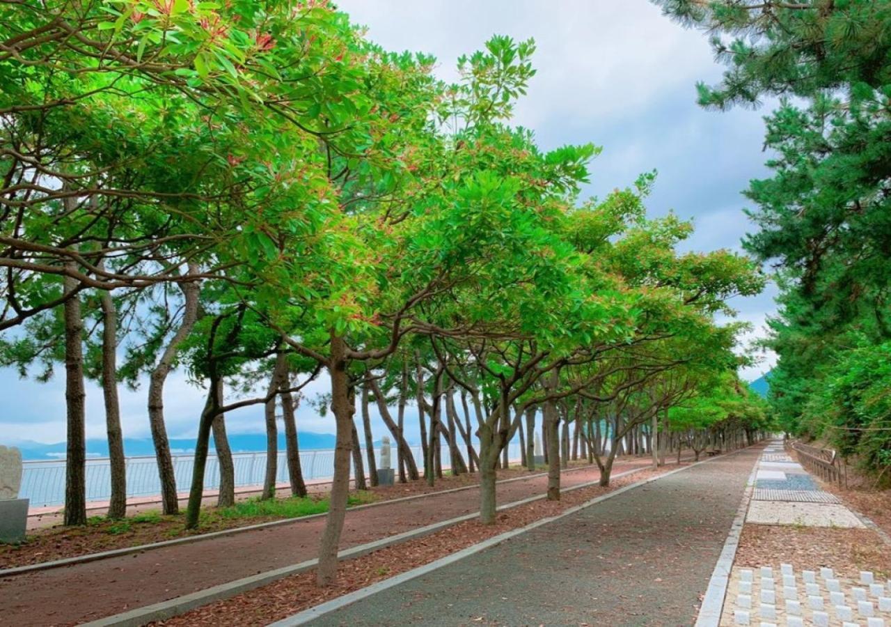 Namhae Sports Park Hotel Esterno foto