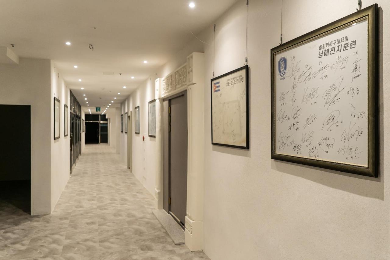 Namhae Sports Park Hotel Esterno foto